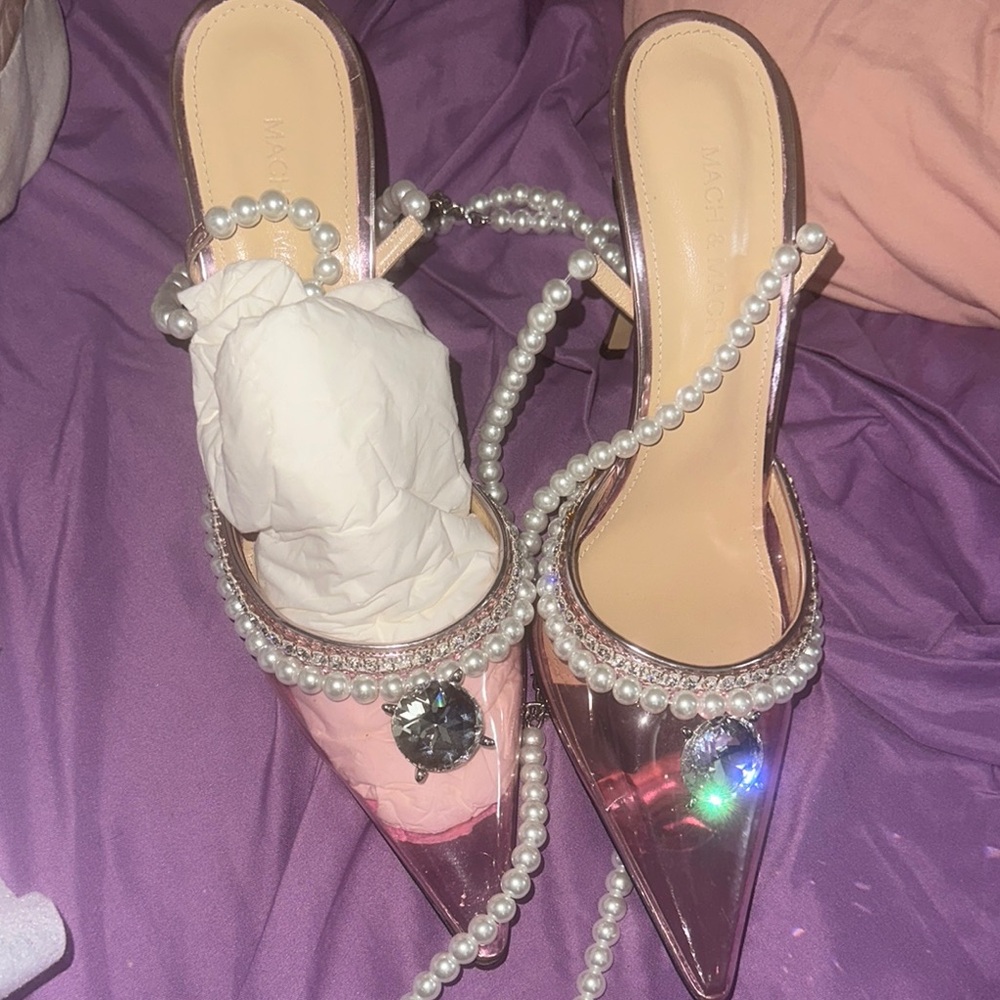 Mach & Mach Diamond of Elizabeth Pumps